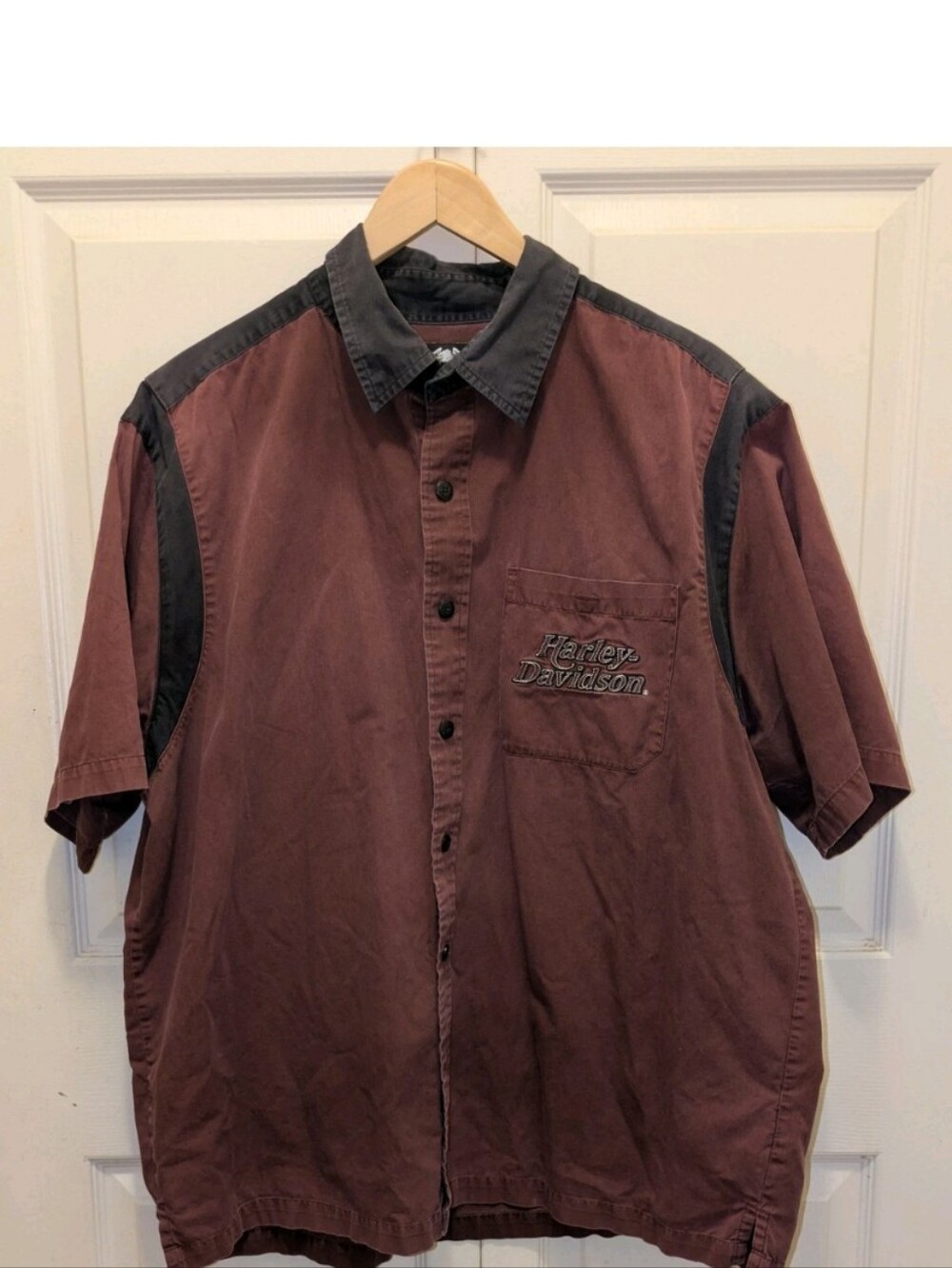 Harley-Davidson Burgundy and Black Short Sleeve Button-Up Shirt